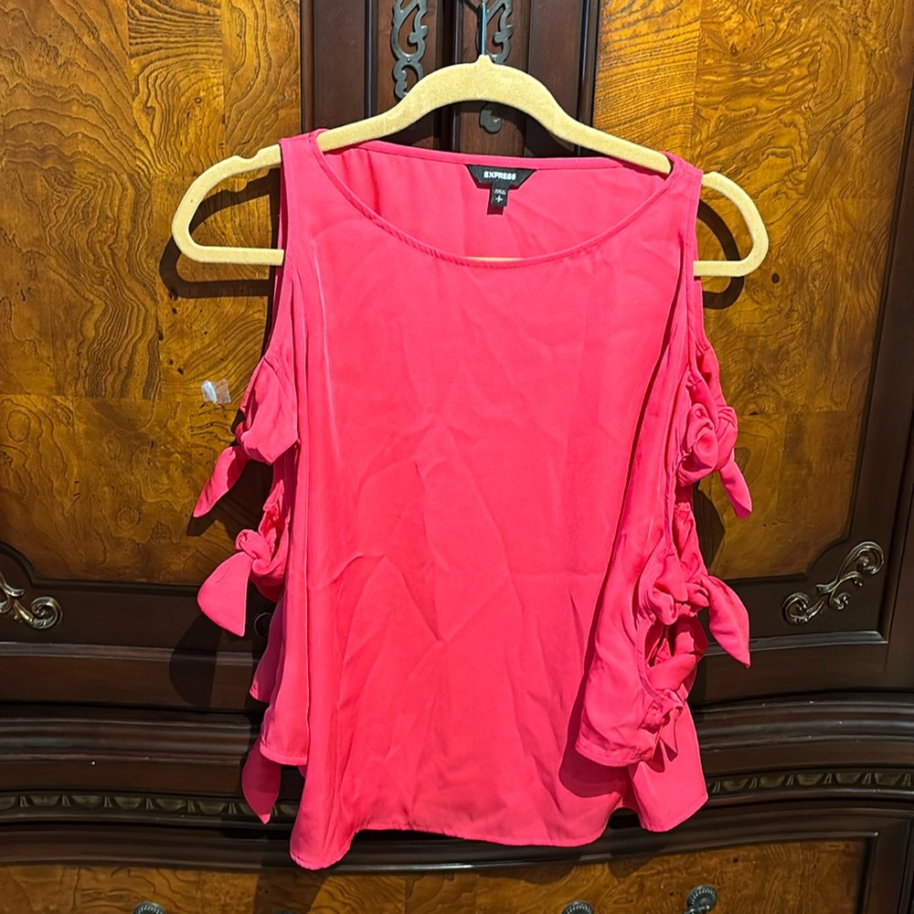 Express bright pink blouse size small